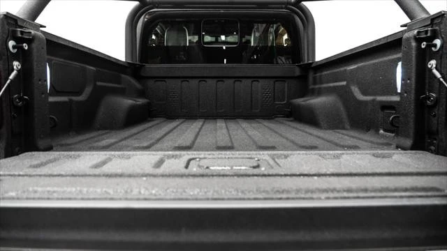 2025 Jeep JT Gladiator - Image 10 of 31