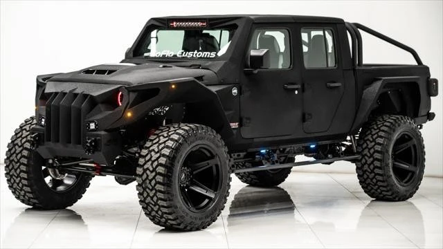 2025 Jeep JT Gladiator - Image 23 of 31
