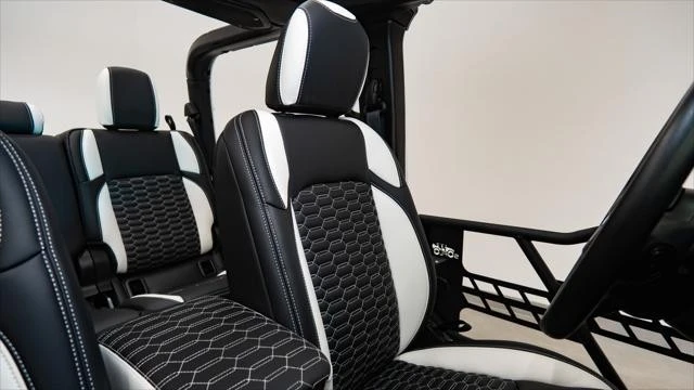 2025 Jeep JT Gladiator - Image 28 of 31