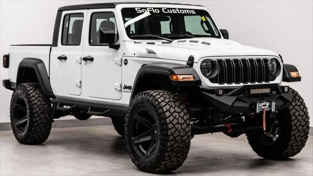 2025 Jeep JT Gladiator - Image 5 of 31