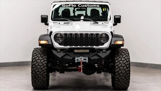 2025 Jeep JT Gladiator - Image 4 of 31