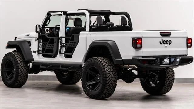 2025 Jeep JT Gladiator - Image 16 of 31