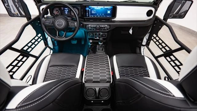2025 Jeep JT Gladiator - Image 2 of 31