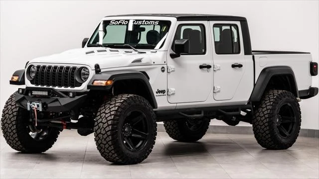 2025 Jeep JT Gladiator - Image 12 of 31