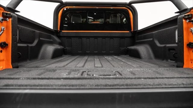 2025 Jeep JT Gladiator - Image 10 of 21