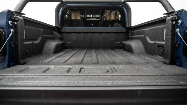 2025 Jeep JT Gladiator - Image 11 of 21