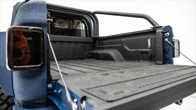 2025 Jeep JT Gladiator - Image 12 of 31