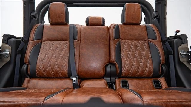2025 Jeep JT Gladiator - Image 15 of 21
