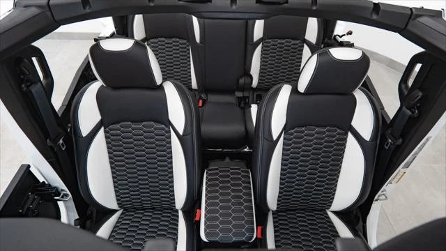 2025 Jeep JT Gladiator - Image 17 of 21