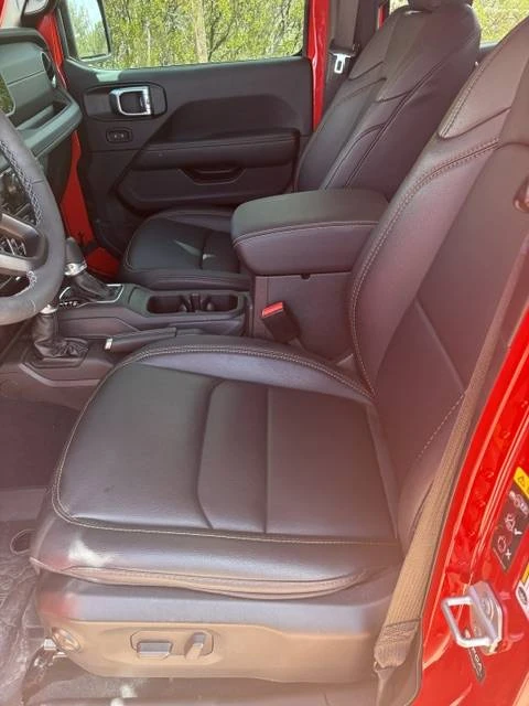 2025 Jeep JT Gladiator - Image 7 of 15