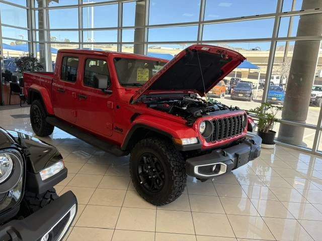 2025 Jeep JT Gladiator - Image 2 of 15