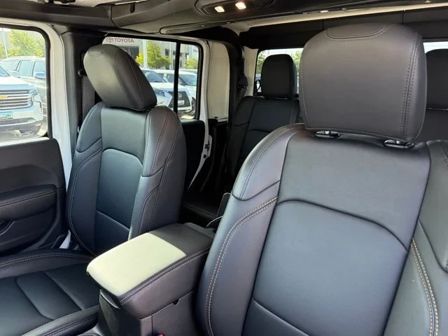 2025 Jeep JT Gladiator - Image 8 of 19