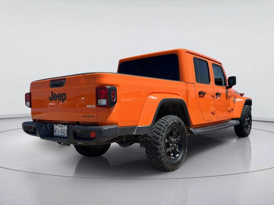2025 Jeep JT Gladiator - Image 2 of 4