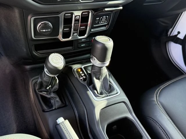 2025 Jeep JT Gladiator - Image 19 of 20