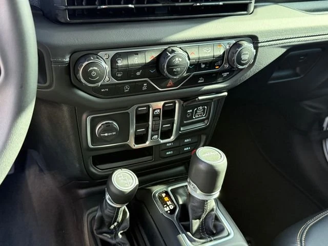 2025 Jeep JT Gladiator - Image 20 of 20