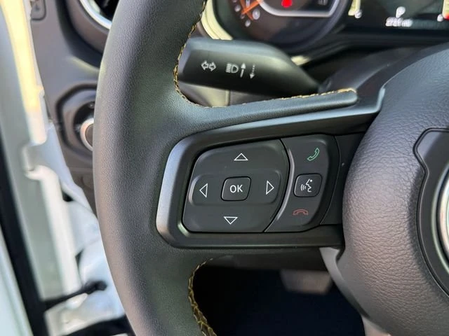2025 Jeep JT Gladiator - Image 13 of 20