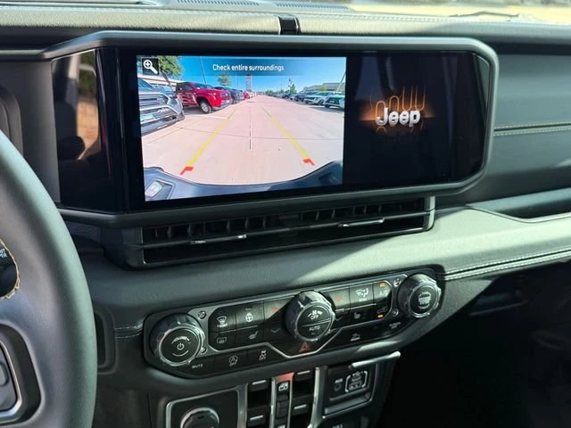 2025 Jeep JT Gladiator - Image 15 of 20