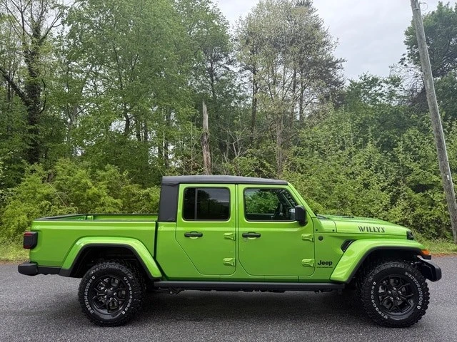 2025 Jeep JT Gladiator - Image 6 of 21