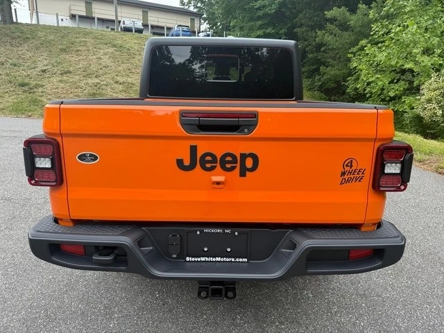 2025 Jeep JT Gladiator - Image 8 of 21