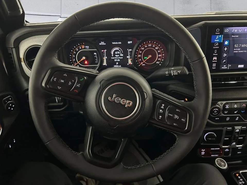 2025 Jeep JT Gladiator - Image 13 of 15