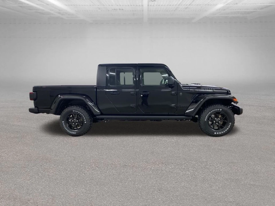 2025 Jeep JT Gladiator - Image 7 of 12