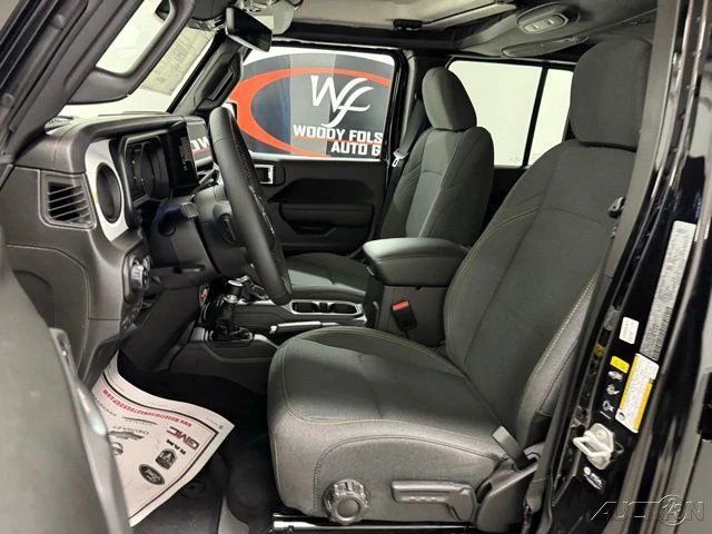 2025 Jeep JT Gladiator - Image 8 of 12