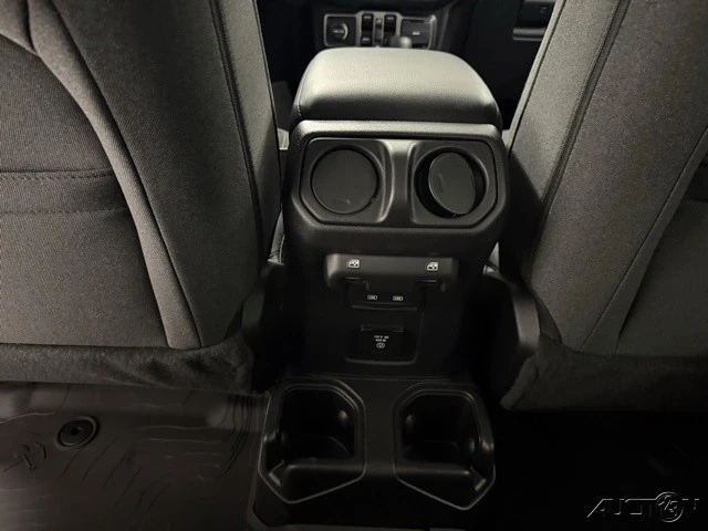 2025 Jeep JT Gladiator - Image 12 of 12