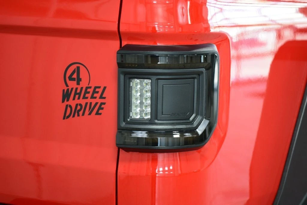 2025 Jeep JT Gladiator - Image 18 of 31