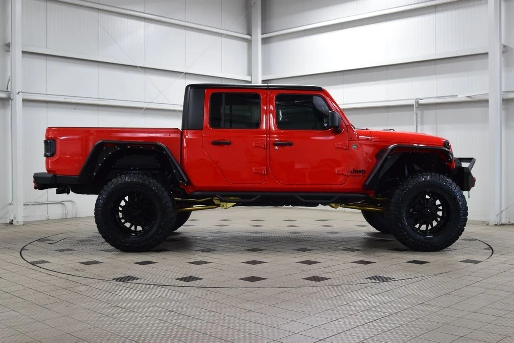 2025 Jeep JT Gladiator - Image 8 of 31
