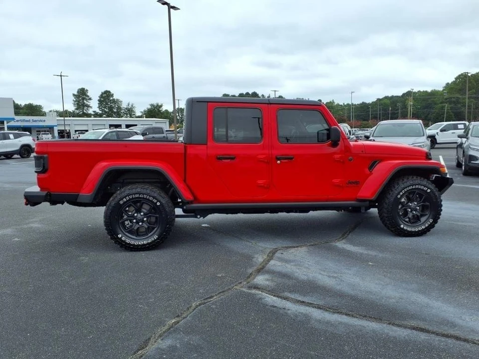 2025 Jeep JT Gladiator - Image 8 of 12