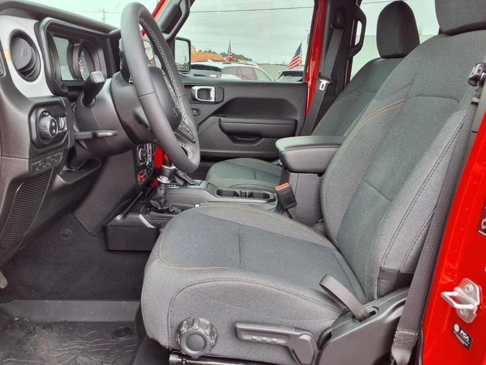 2025 Jeep JT Gladiator - Image 11 of 12