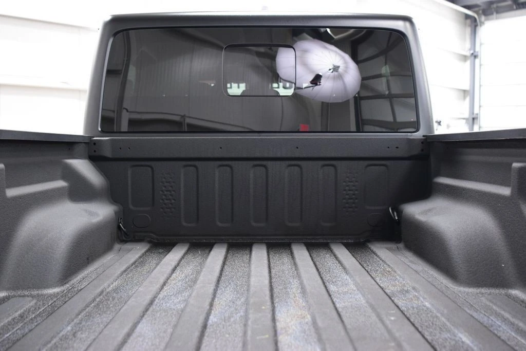 2025 Jeep JT Gladiator - Image 23 of 31
