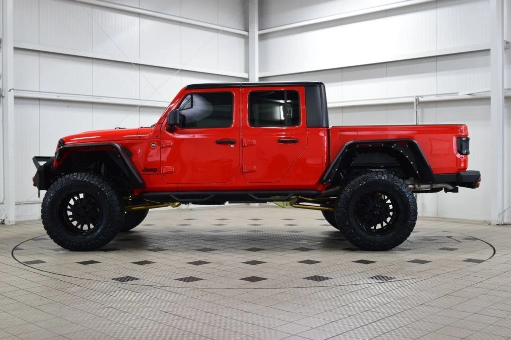 2025 Jeep JT Gladiator - Image 4 of 31