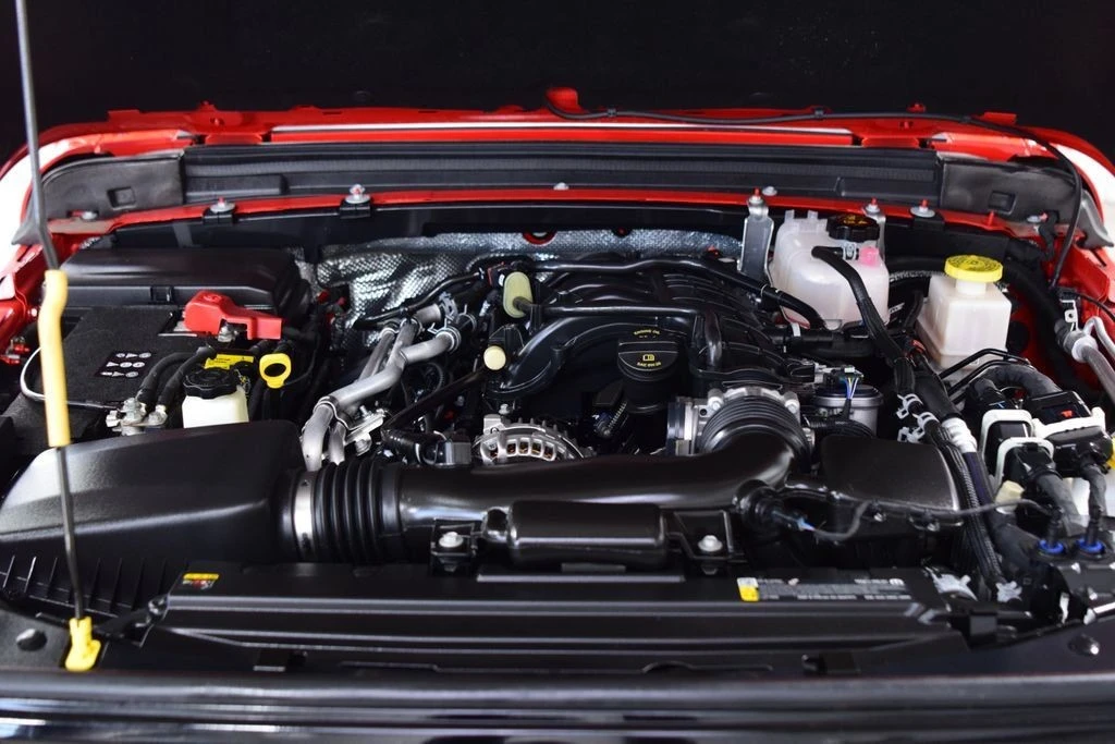 2025 Jeep JT Gladiator - Image 27 of 31