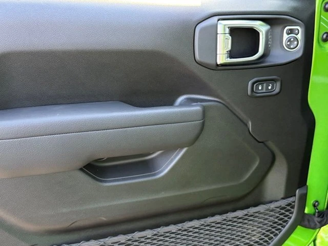 2025 Jeep JT Gladiator - Image 11 of 12