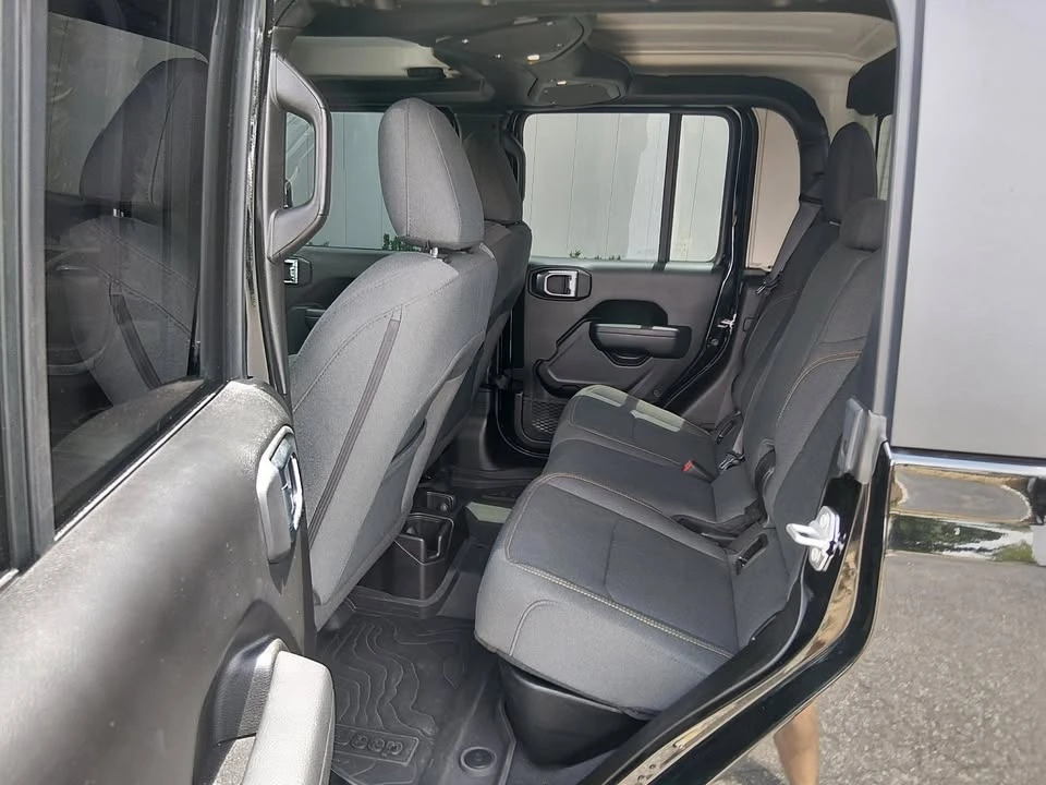 2025 Jeep JT Gladiator - Image 4 of 5