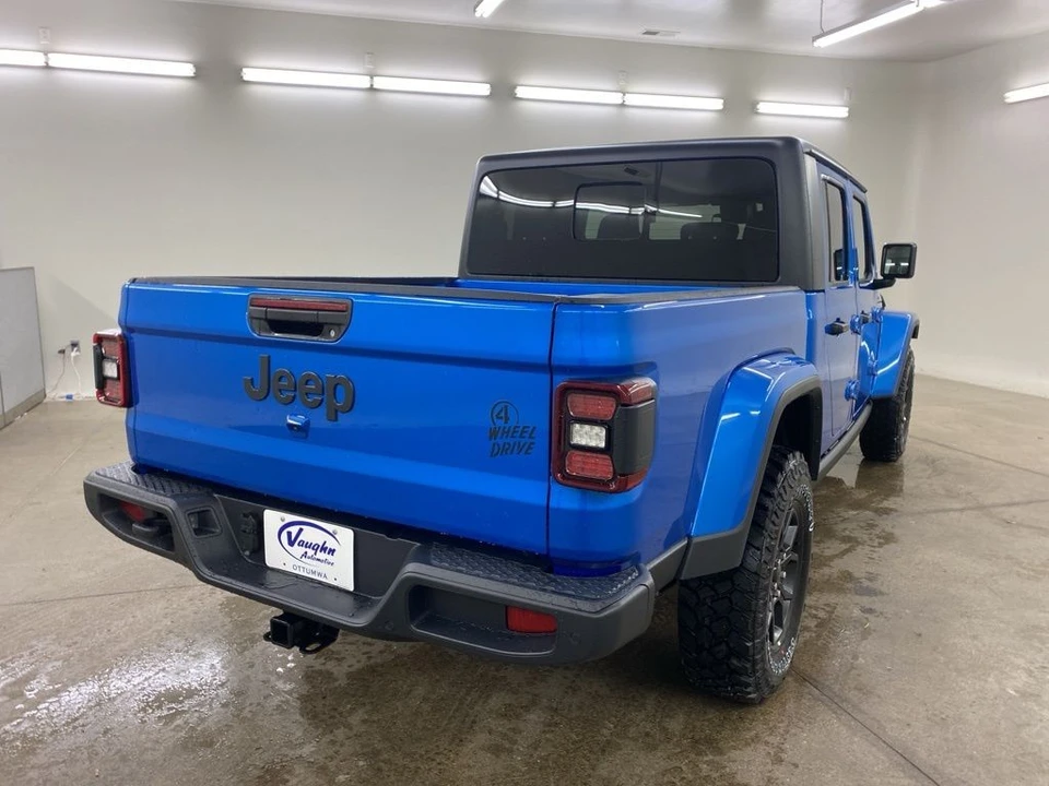 2025 Jeep JT Gladiator - Image 10 of 12