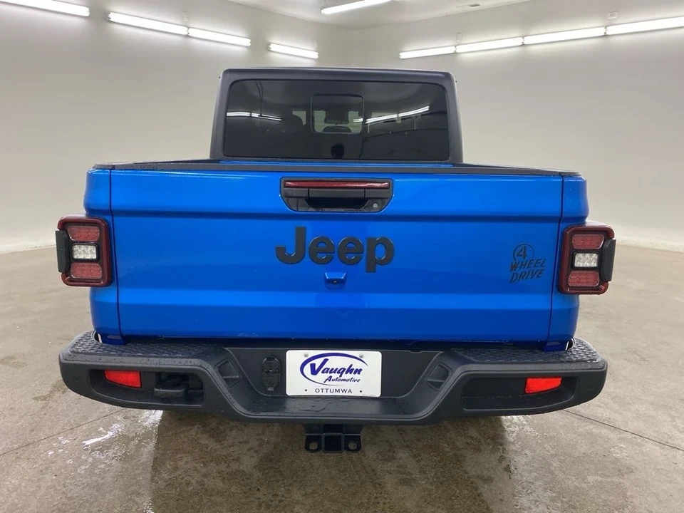 2025 Jeep JT Gladiator - Image 9 of 12