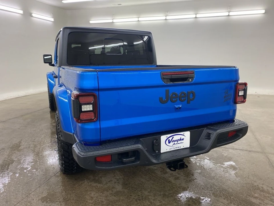 2025 Jeep JT Gladiator - Image 8 of 12
