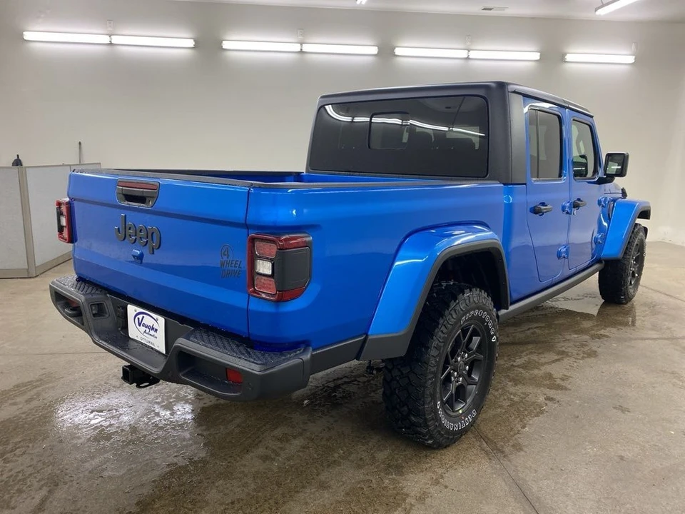 2025 Jeep JT Gladiator - Image 11 of 12