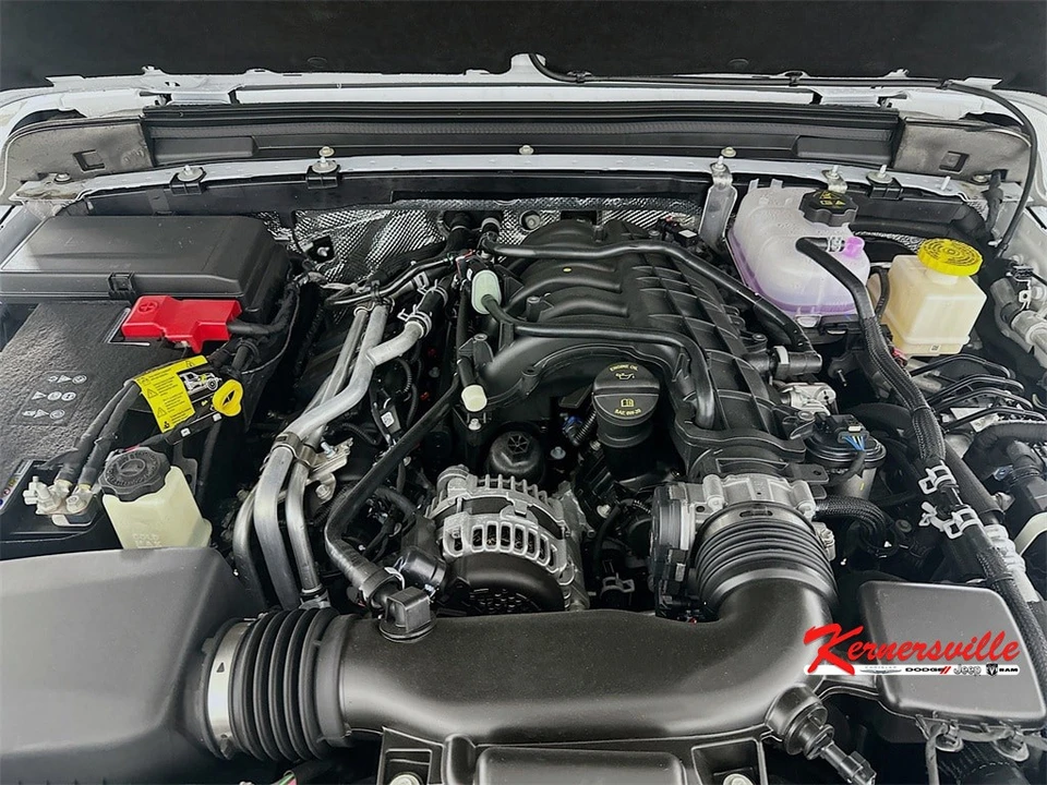 2025 Jeep JT Gladiator - Image 17 of 21