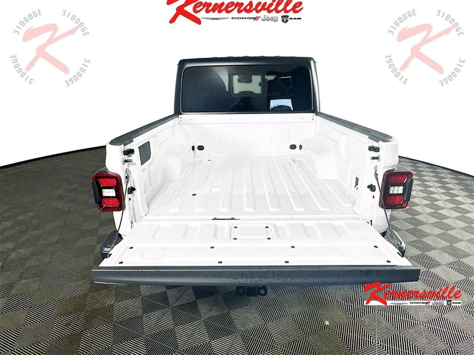 2025 Jeep JT Gladiator - Image 7 of 12