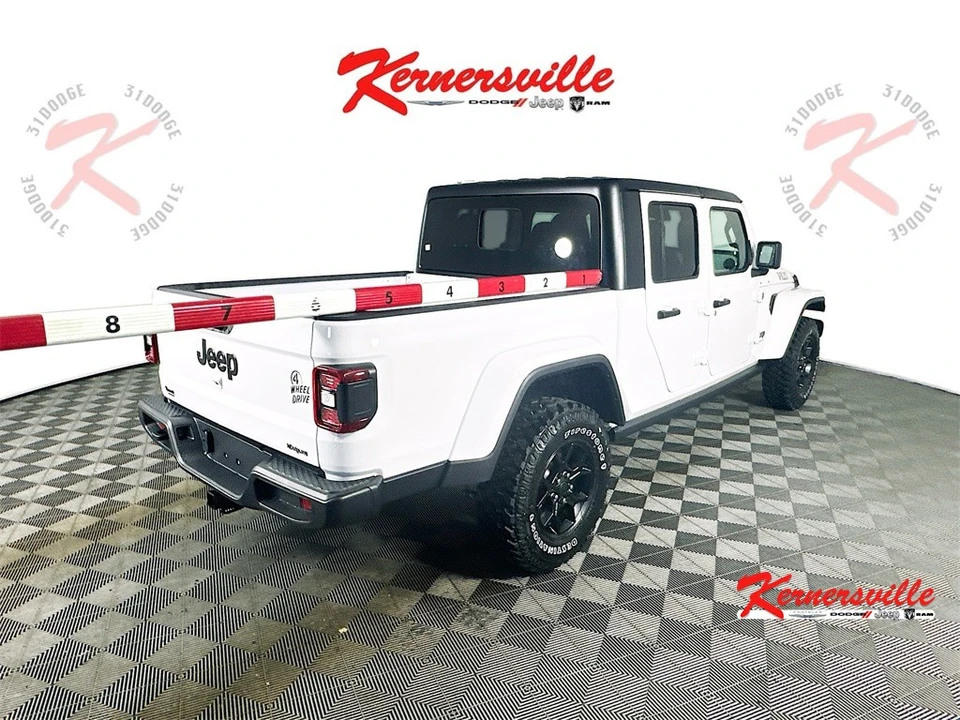 2025 Jeep JT Gladiator - Image 8 of 12