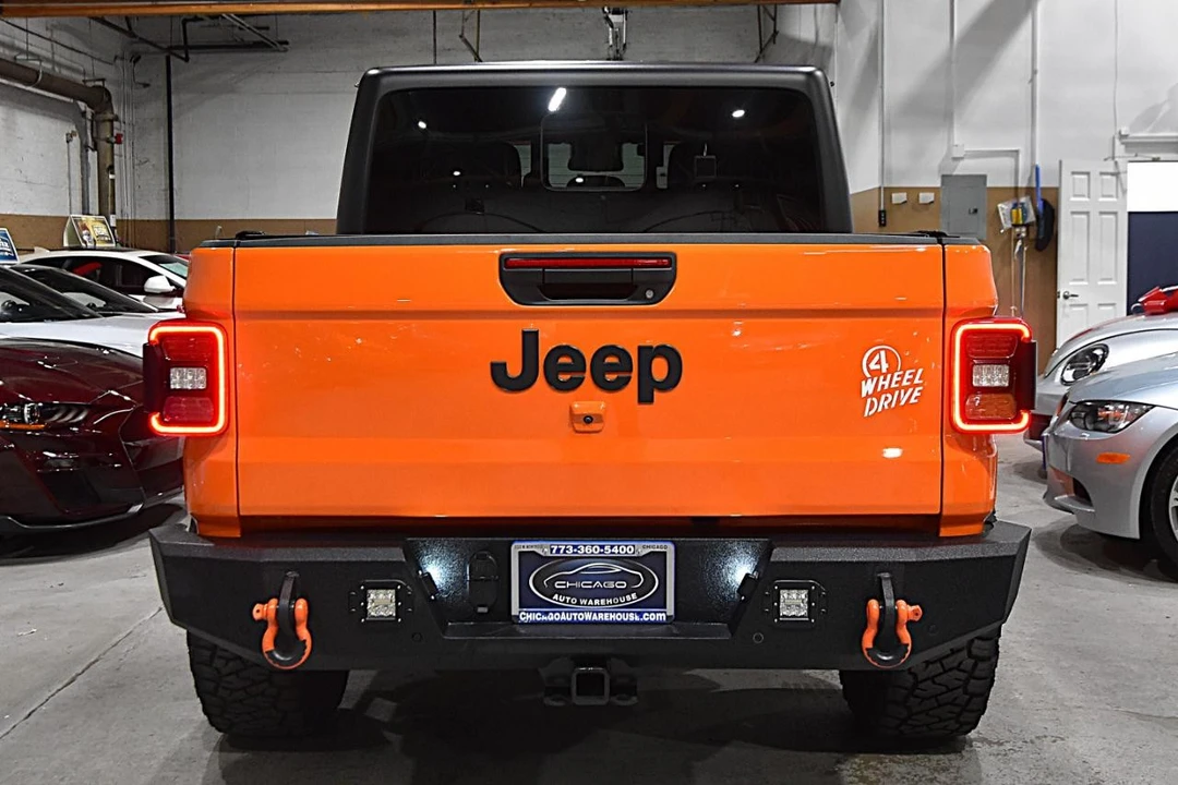 2025 Jeep JT Gladiator - Image 12 of 31