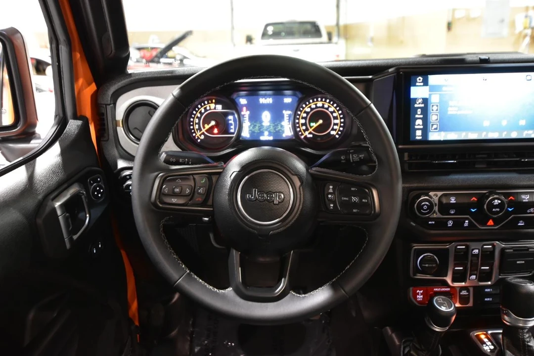 2025 Jeep JT Gladiator - Image 21 of 31