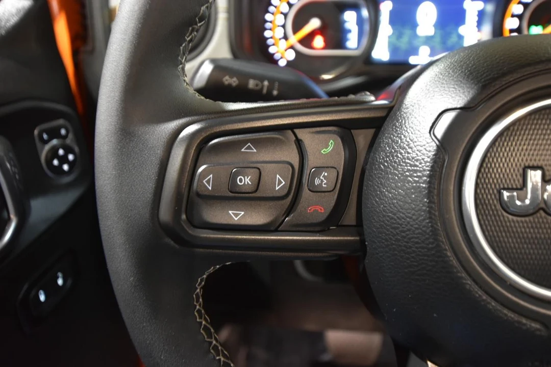 2025 Jeep JT Gladiator - Image 22 of 31