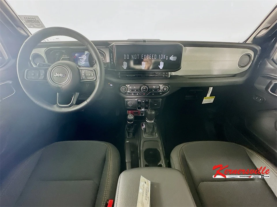 2025 Jeep JT Gladiator - Image 9 of 12