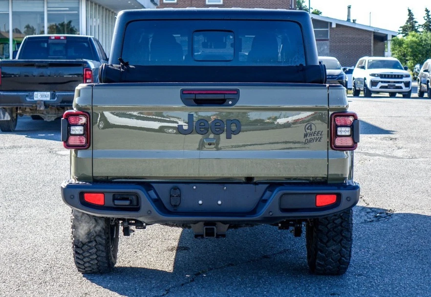 2025 Jeep JT Gladiator - Image 5 of 16