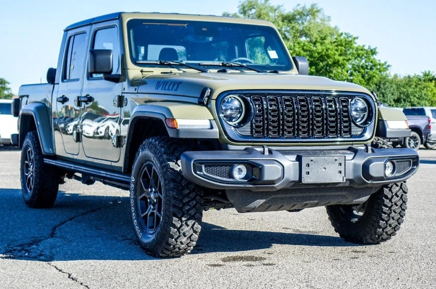 2025 Jeep JT Gladiator - Image 3 of 16
