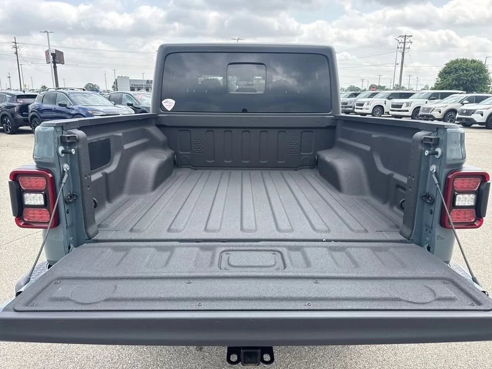 2025 Jeep JT Gladiator - Image 12 of 20